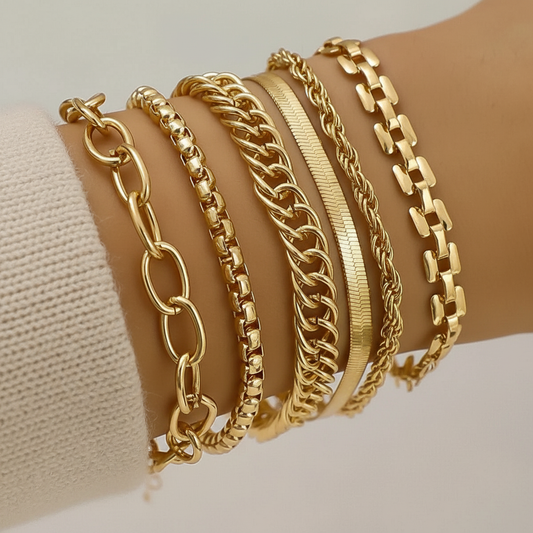 Maison Stack Gold Detail 1