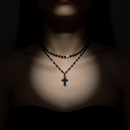 Noir Heritage Black Neck 1